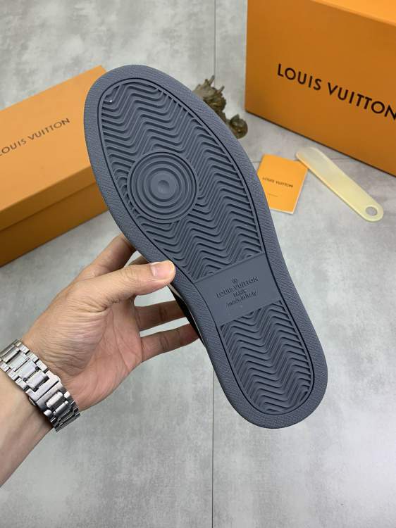 Picture of Louis Vuitton Shoes _SKULVsz38-44mnf030116956